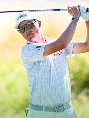 Holderness & Bourne The Claymore Polo in Aberdeen Blue Size Men’s Medium